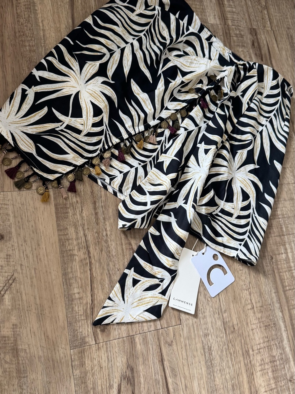 Commense Black, White & Gold Trim Lightweight Scarf
